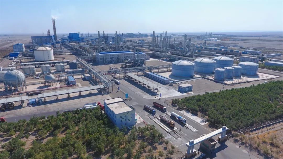 开云官网-欧联赛程吃紧，新疆广汇关键时刻回应争议，悬念犹存，心理建设被强调