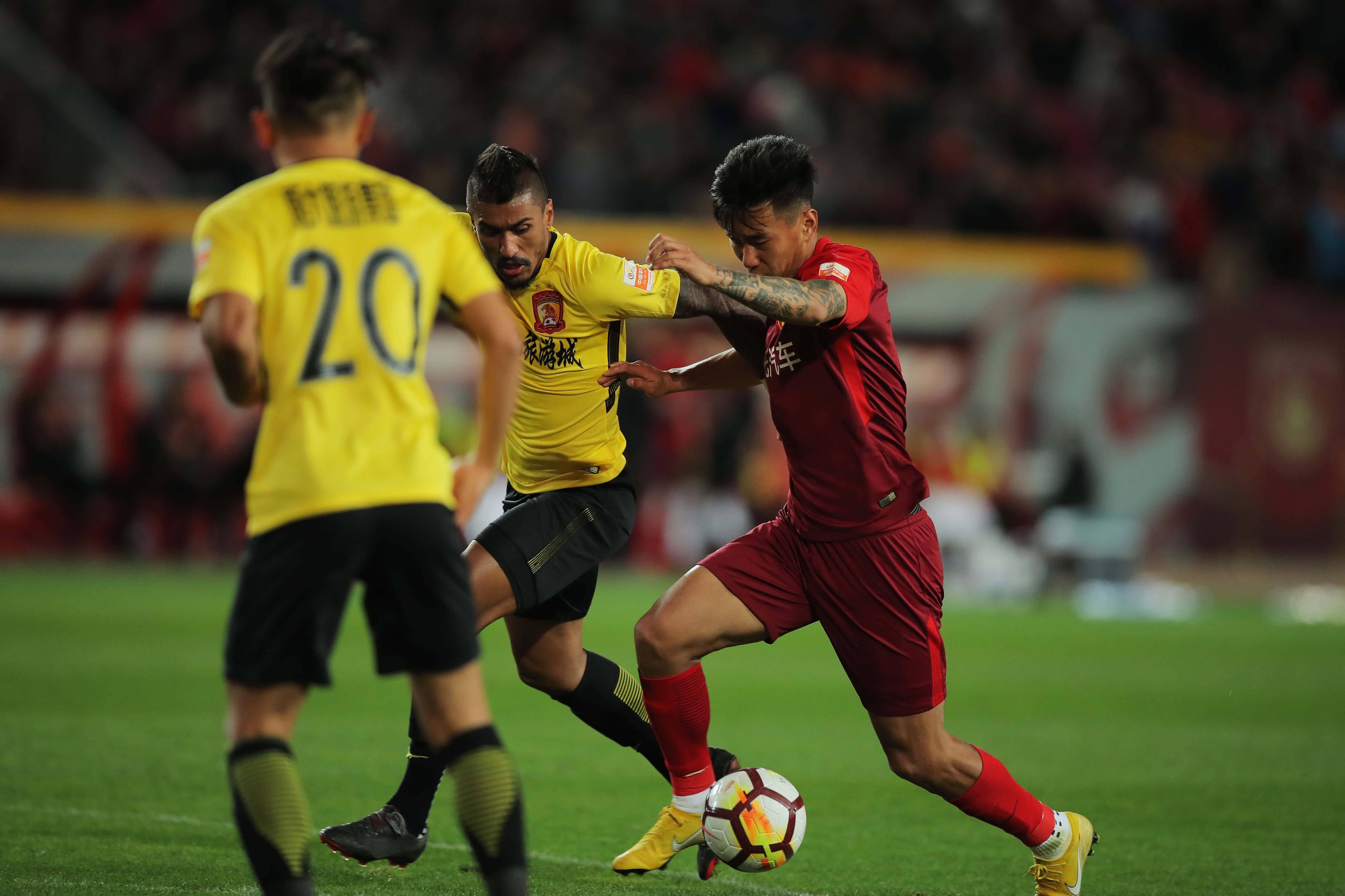 开云体育下载-冲刺阶段突围战来临，斯图加特围绕中超豪取连胜，赛场秩序良好，临场指挥获称赞的简单介绍